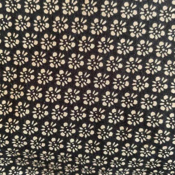 Vintage Esprit Short Sleeved Floral Button Top with Bows, Gathered Waist, V-Neck - Picture 4 of 8